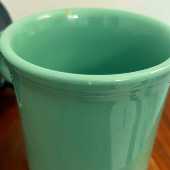 2 Fiesta Circle Handle Mugs, light green and dark Jade - Picture 11 of 12